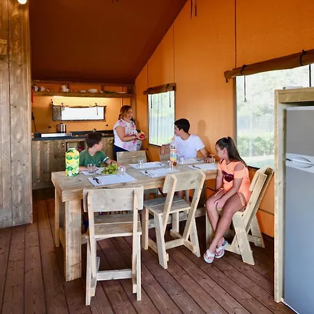 Üdülőpark Barricata Village 5*
